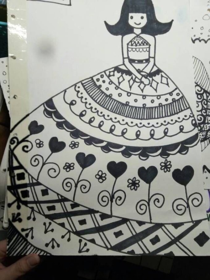 穿礼服的女孩_线描画